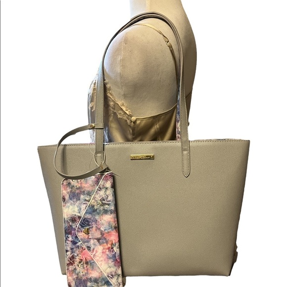 Betsey Johnson gray tote style bag with amazing lining and detachable pouch, new - Picture 1 of 15